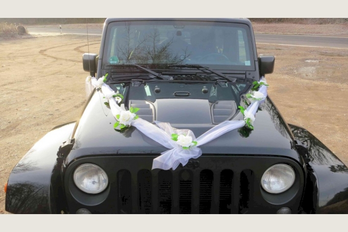 Hochzeits- und Eventfahrten in einem Jeep-Wrangler